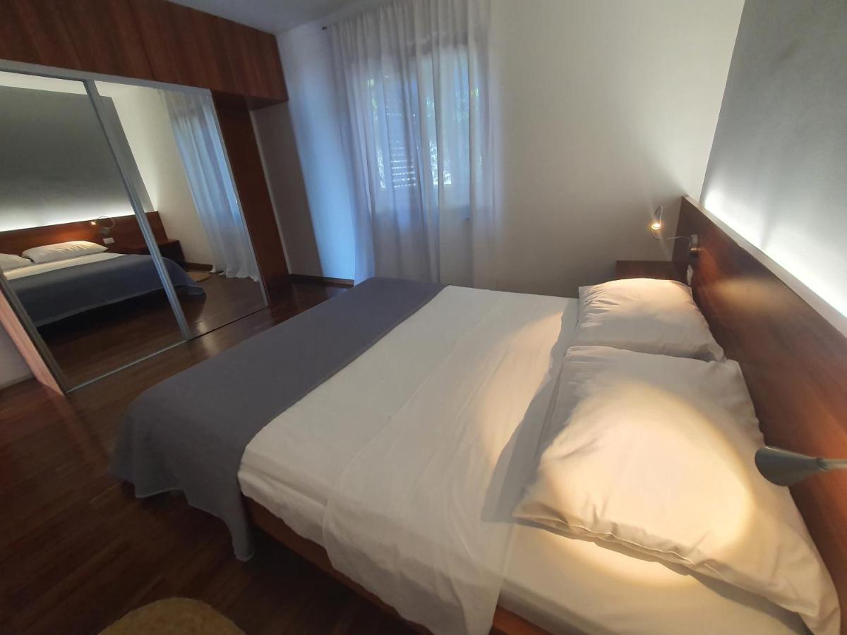 Apartments Villa Oliva Torrette Eksteriør billede
