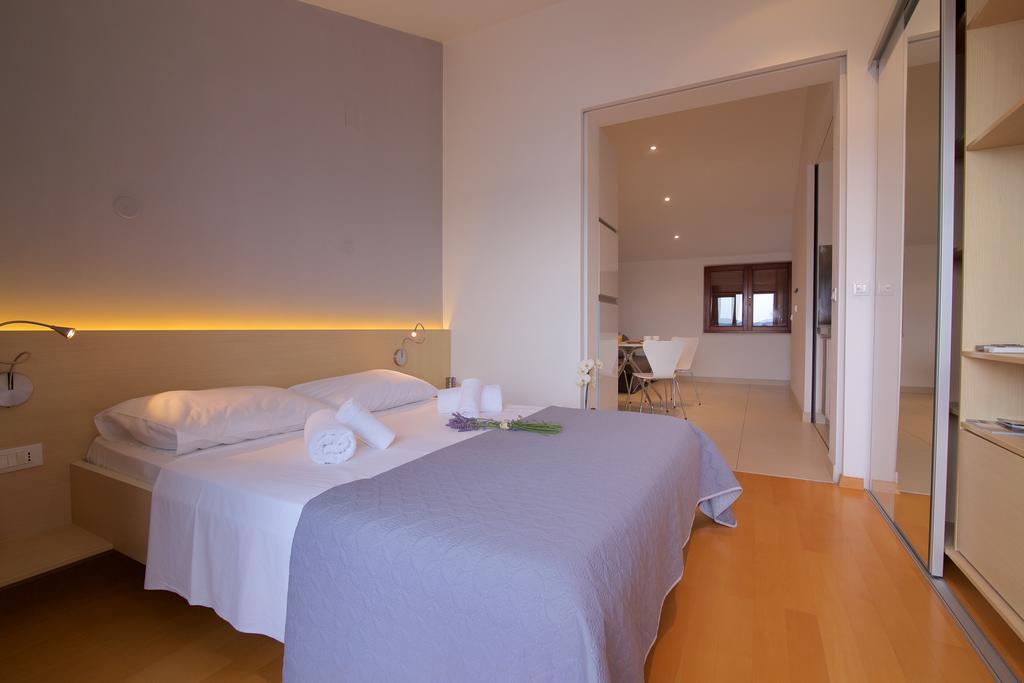 Apartments Villa Oliva Torrette Eksteriør billede